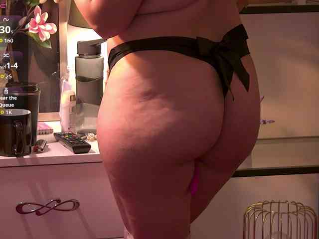 LolaButtie