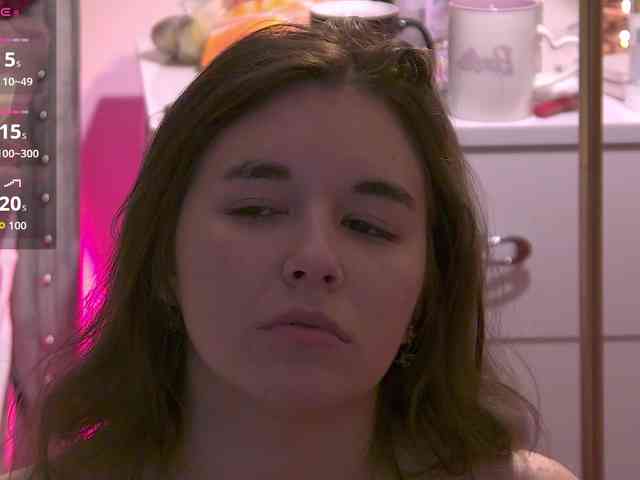 LolaButtie webcam