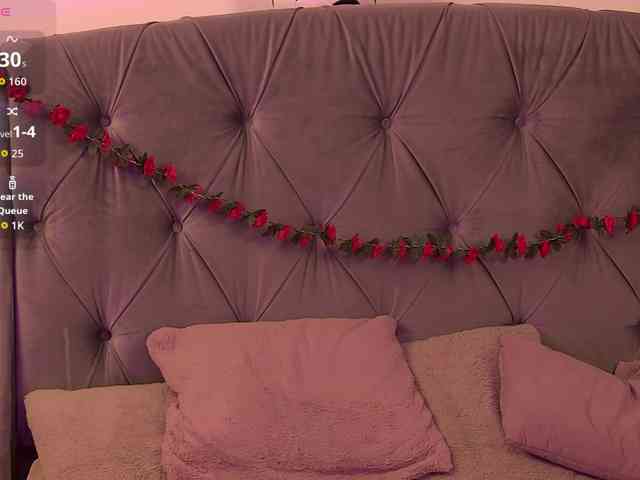 LolaButtie webcam