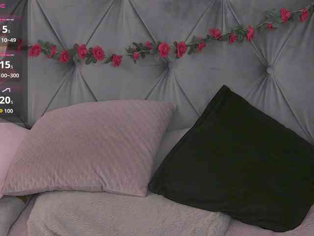 LolaButtie webcam