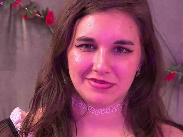 LolaButtie webcam