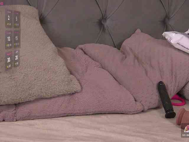 LolaButtie webcam