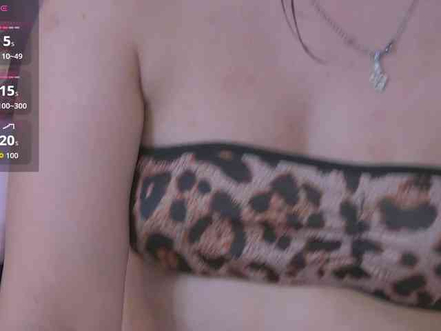 LolaButtie webcam