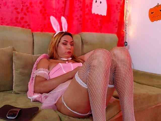 sarabigcock
