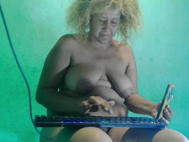 Shirale live webcam show