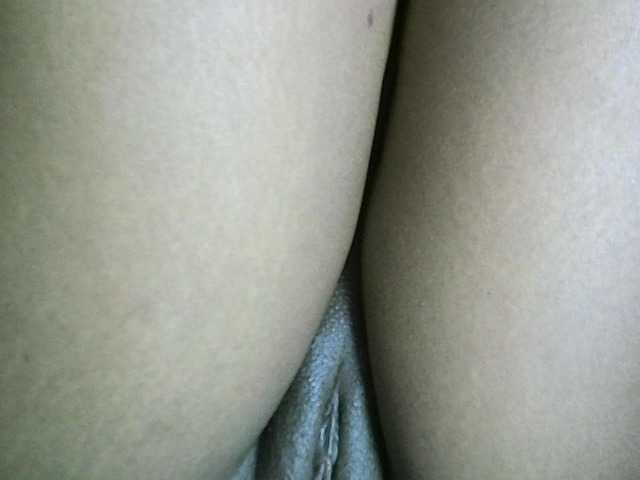 Avrilhunt live cam on BongaCams