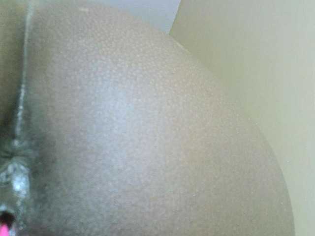 Avrilhunt live cam on BongaCams