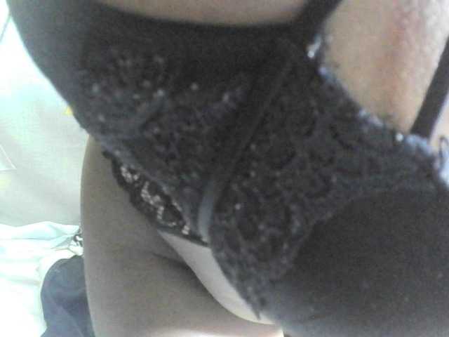 Avrilhunt live cam on BongaCams