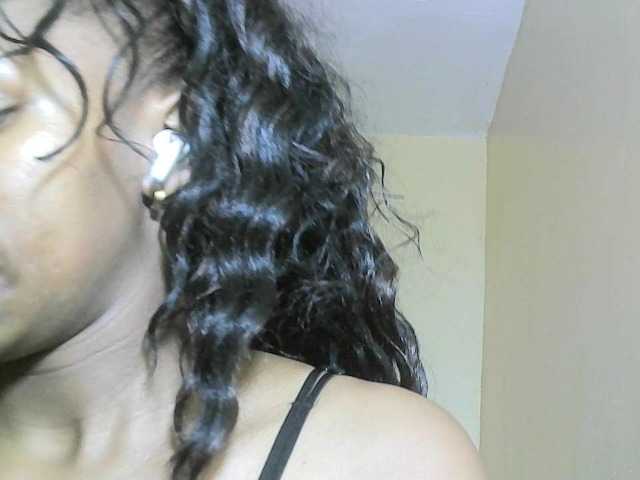 Avrilhunt live cam on BongaCams
