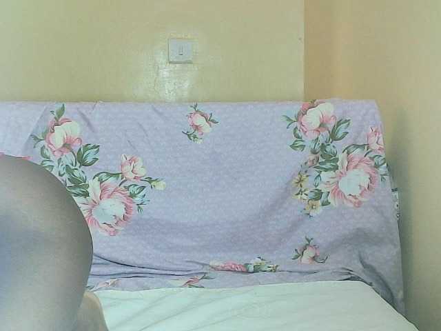 Avrilhunt live cam on BongaCams