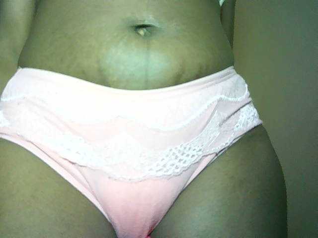 Avrilhunt's BongaCams show and profile