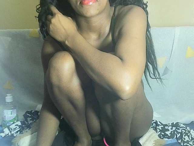 Avrilhunt live webcam show