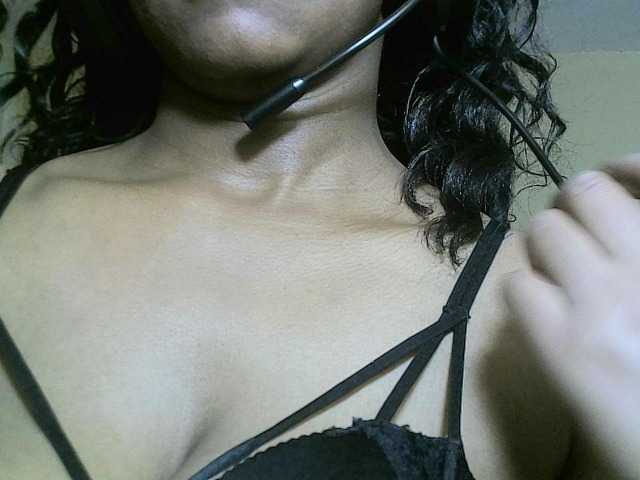 Avrilhunt, en vivo ahora en BongaCams
