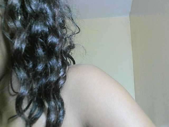 Avrilhunt live cam on BongaCams