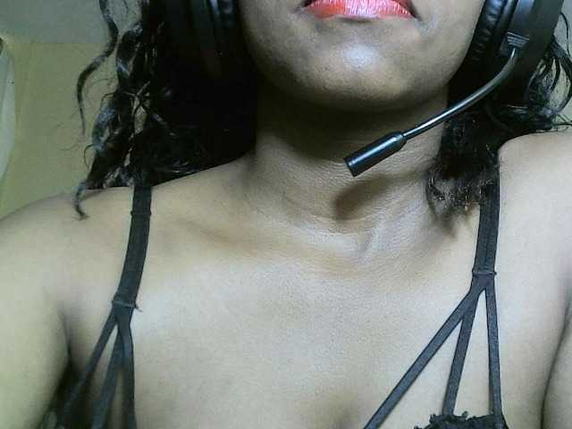 Avrilhunt, en vivo ahora en BongaCams