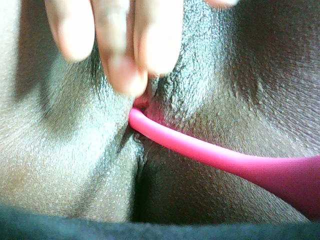 Avrilhunt's BongaCams show and profile