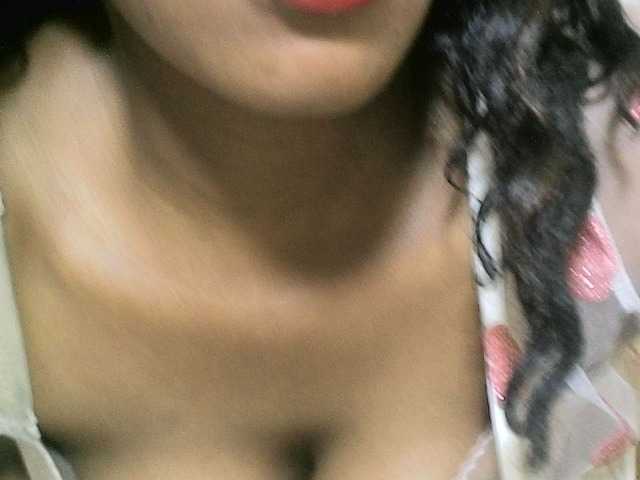 Avrilhunt live cam on BongaCams