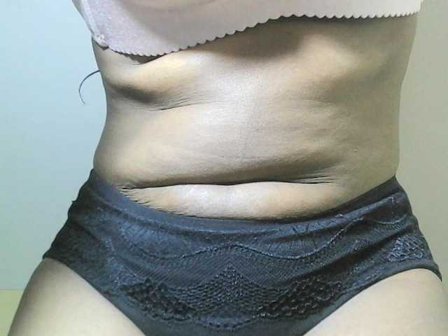 Avrilhunt live cam on BongaCams