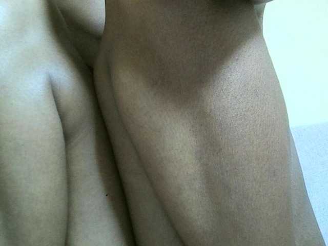 Avrilhunt live cam on BongaCams