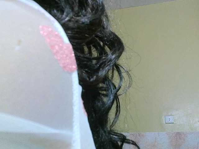 Avrilhunt live cam on BongaCams