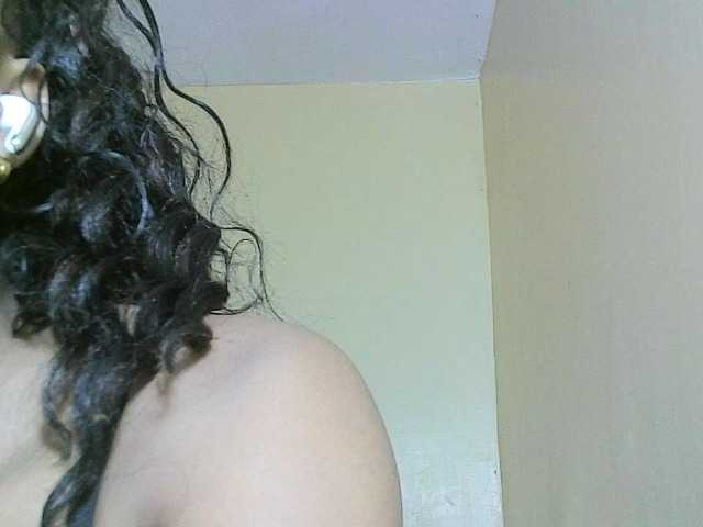 Avrilhunt live cam on BongaCams