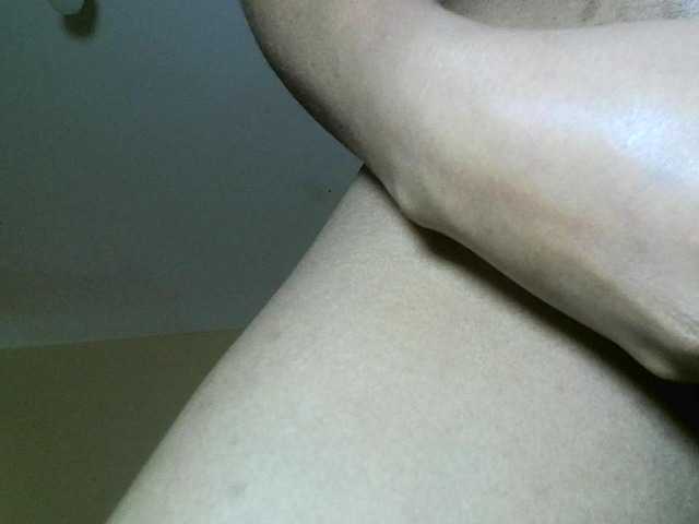 Avrilhunt live cam on BongaCams