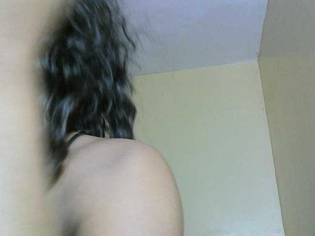 Avrilhunt live cam on BongaCams