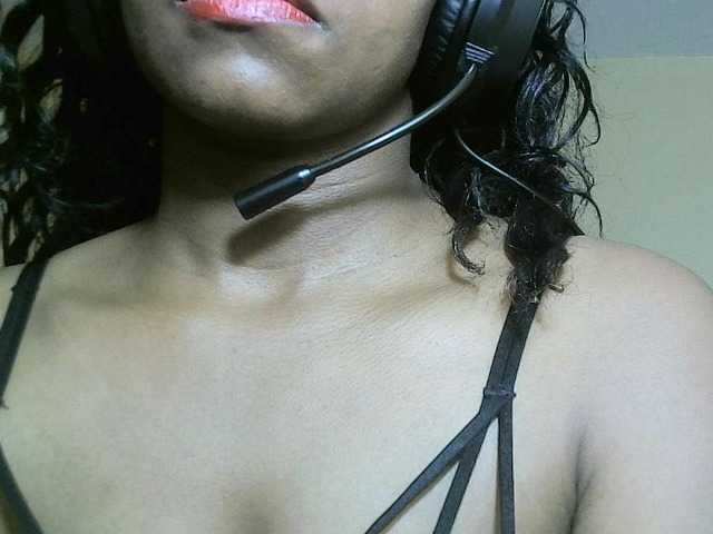 Avrilhunt, en vivo ahora en BongaCams