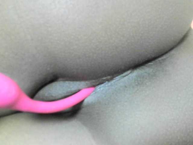 Avrilhunt live cam on BongaCams