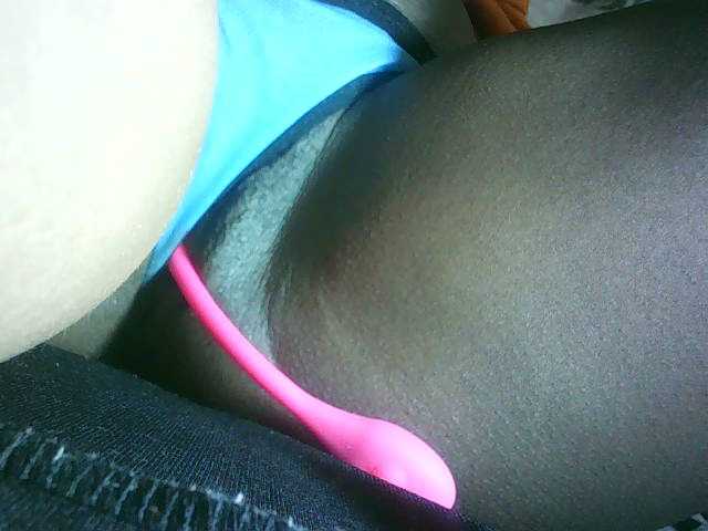 Avrilhunt's BongaCams show and profile