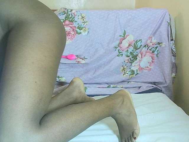 Avrilhunt live cam on BongaCams