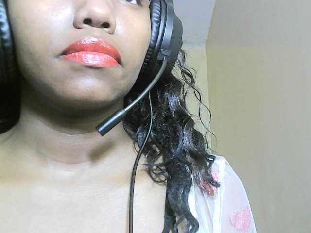 Avrilhunt live cam on BongaCams