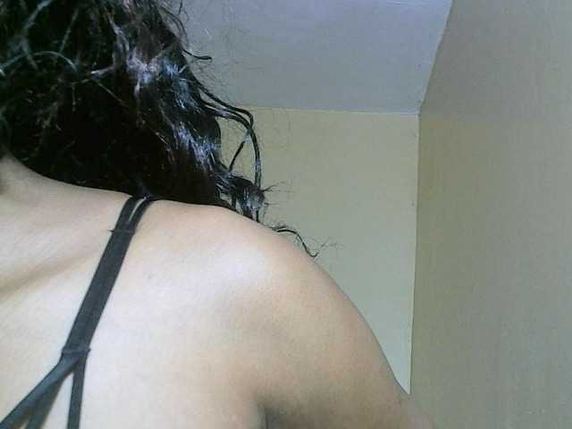 Avrilhunt live cam on BongaCams