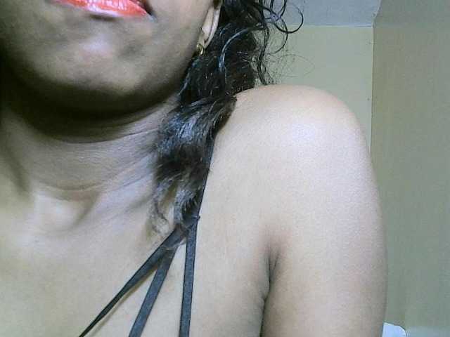 Avrilhunt, en directo ahora en BongaCams
