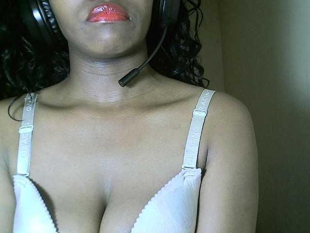 Avrilhunt live webcam show