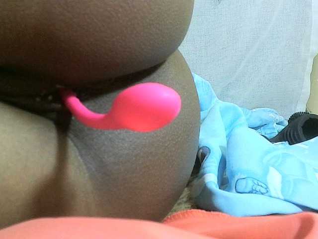 Avrilhunt live cam on BongaCams