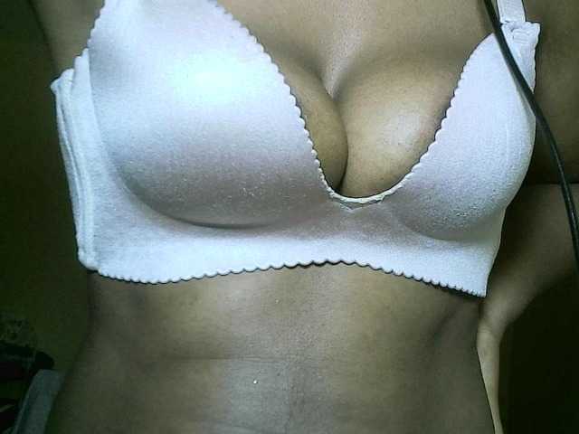 Avrilhunt live webcam show