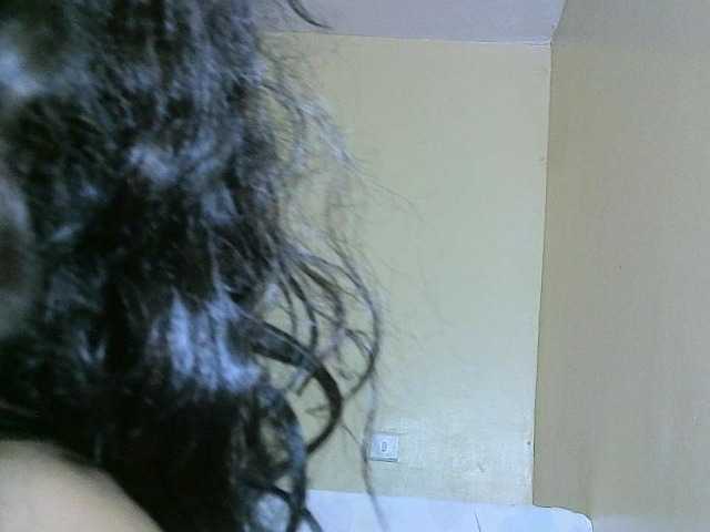Avrilhunt live cam on BongaCams