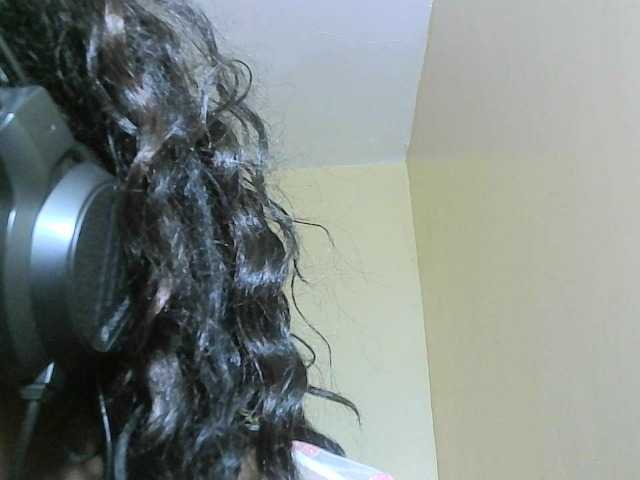 Avrilhunt live cam on BongaCams