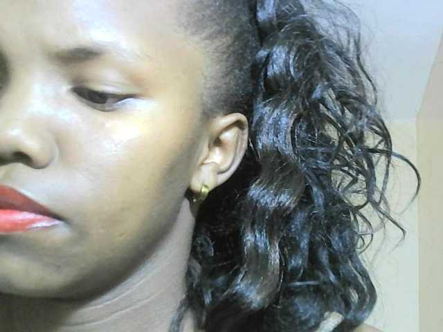 Avrilhunt live cam on BongaCams