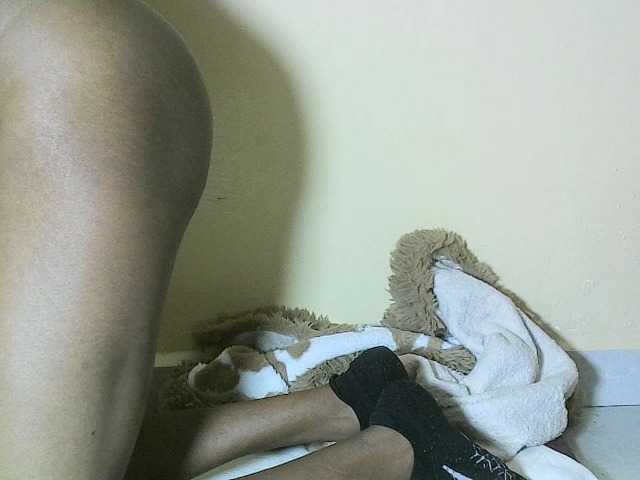 Avrilhunt live cam on BongaCams