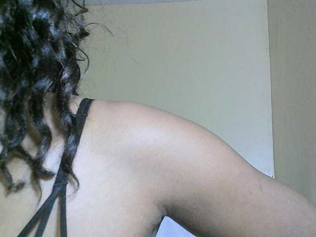 Avrilhunt live cam on BongaCams