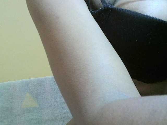 Avrilhunt live cam on BongaCams