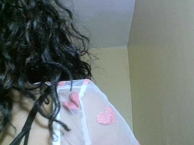 Avrilhunt live cam on BongaCams