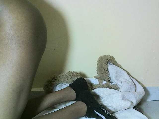 Avrilhunt live cam on BongaCams