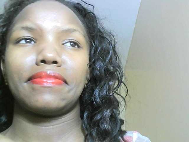 Avrilhunt live cam on BongaCams