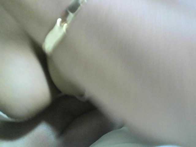 Avrilhunt live cam on BongaCams