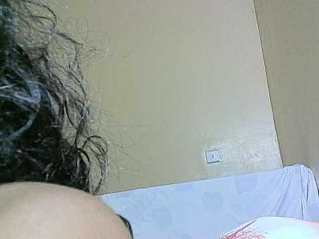 Avrilhunt live cam on BongaCams