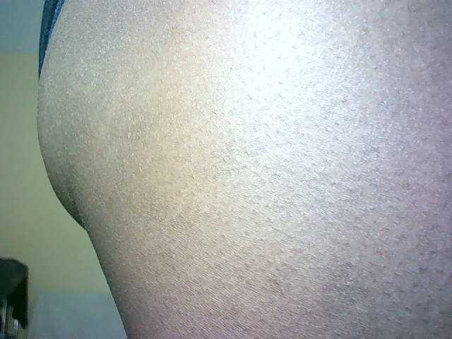 Avrilhunt's BongaCams show and profile