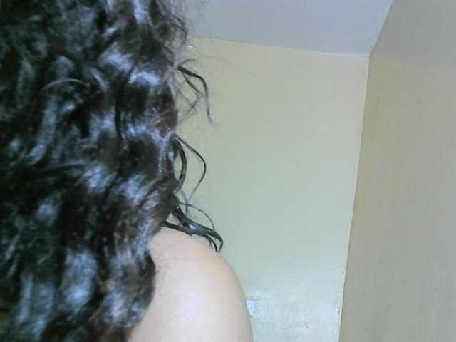 Avrilhunt live cam on BongaCams